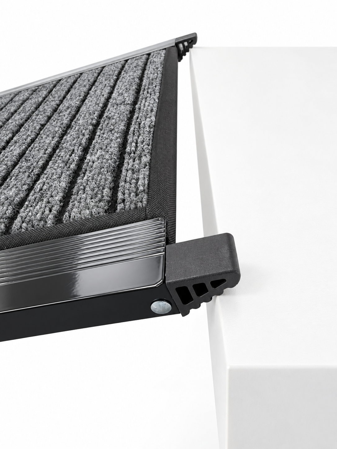 Detailansicht der Fahrzeugauflage der Advanced Hunderampe #Variante_Advanced